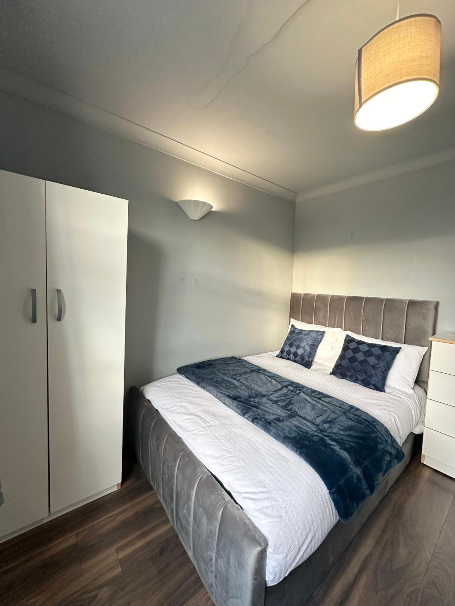 Luxury Room In A 4 Bedroom Flat! 4 Minutes Walk To Kingscross, St Pancras Лондон Екстер'єр фото