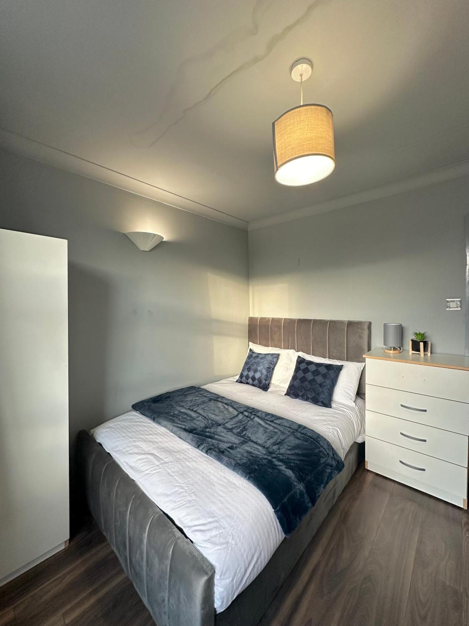 Luxury Room In A 4 Bedroom Flat! 4 Minutes Walk To Kingscross, St Pancras Лондон Екстер'єр фото