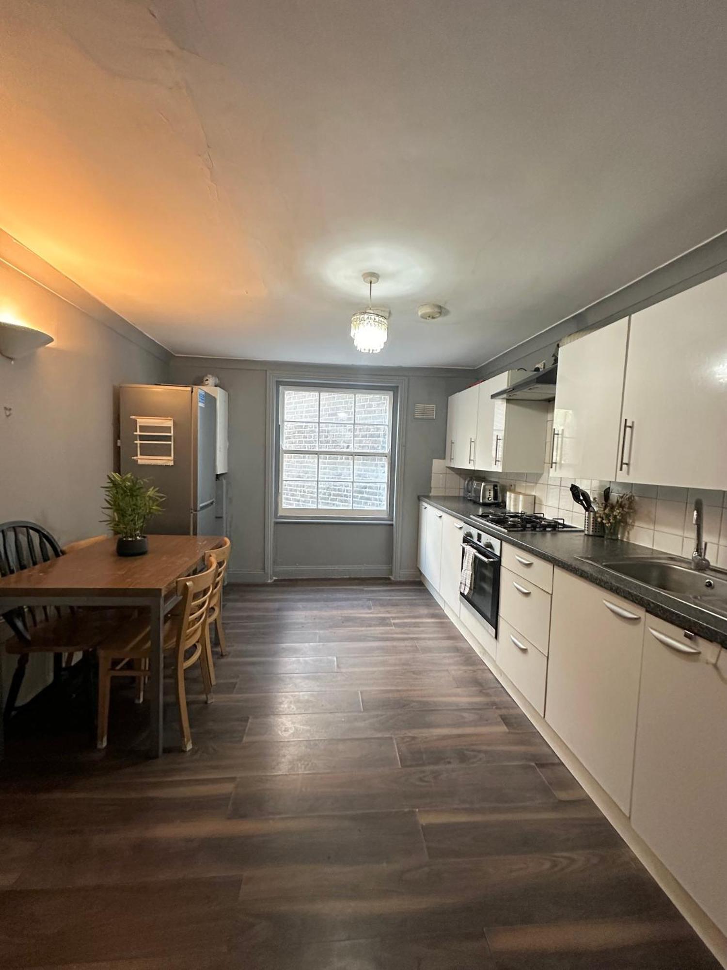 Luxury Room In A 4 Bedroom Flat! 4 Minutes Walk To Kingscross, St Pancras Лондон Екстер'єр фото