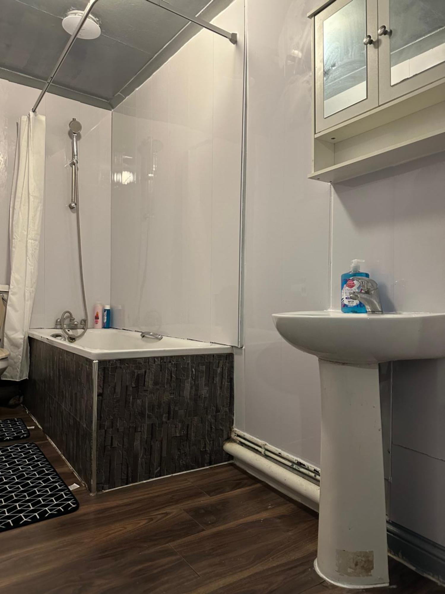 Luxury Room In A 4 Bedroom Flat! 4 Minutes Walk To Kingscross, St Pancras Лондон Екстер'єр фото