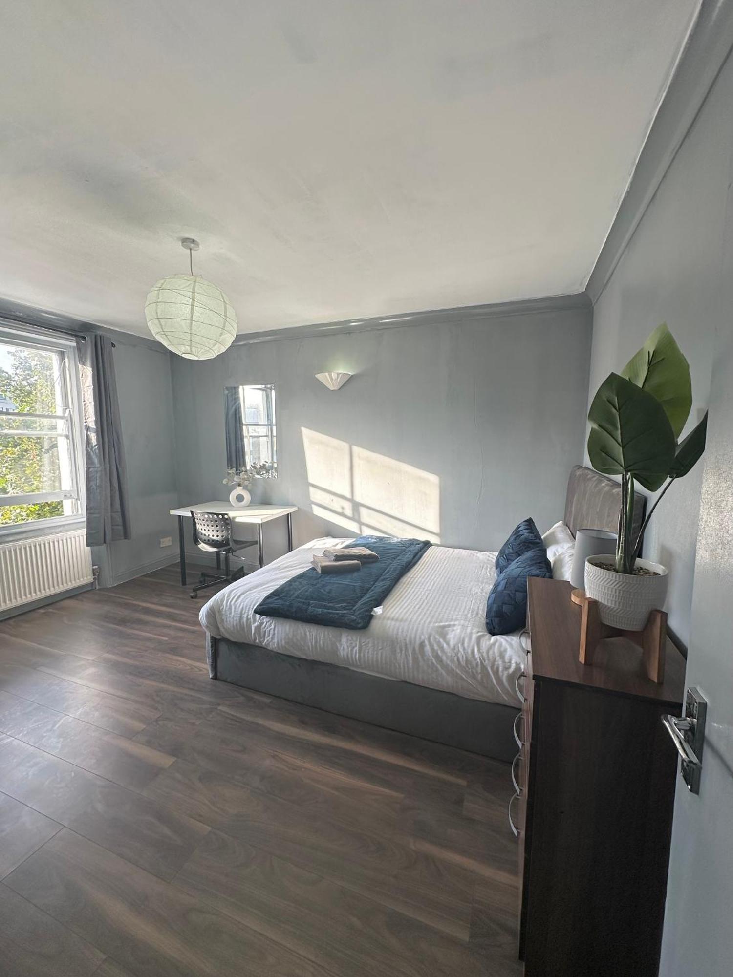 Luxury Room In A 4 Bedroom Flat! 4 Minutes Walk To Kingscross, St Pancras Лондон Екстер'єр фото