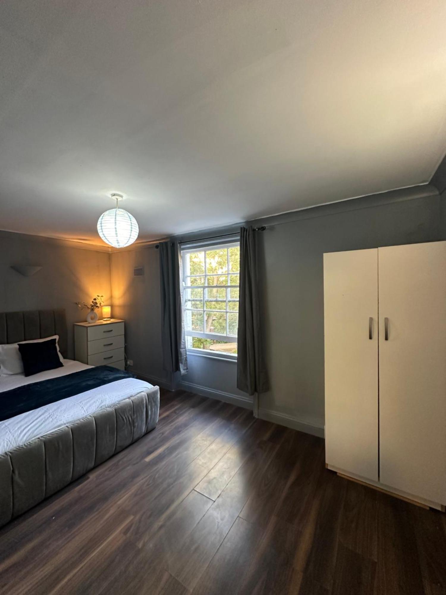 Luxury Room In A 4 Bedroom Flat! 4 Minutes Walk To Kingscross, St Pancras Лондон Екстер'єр фото