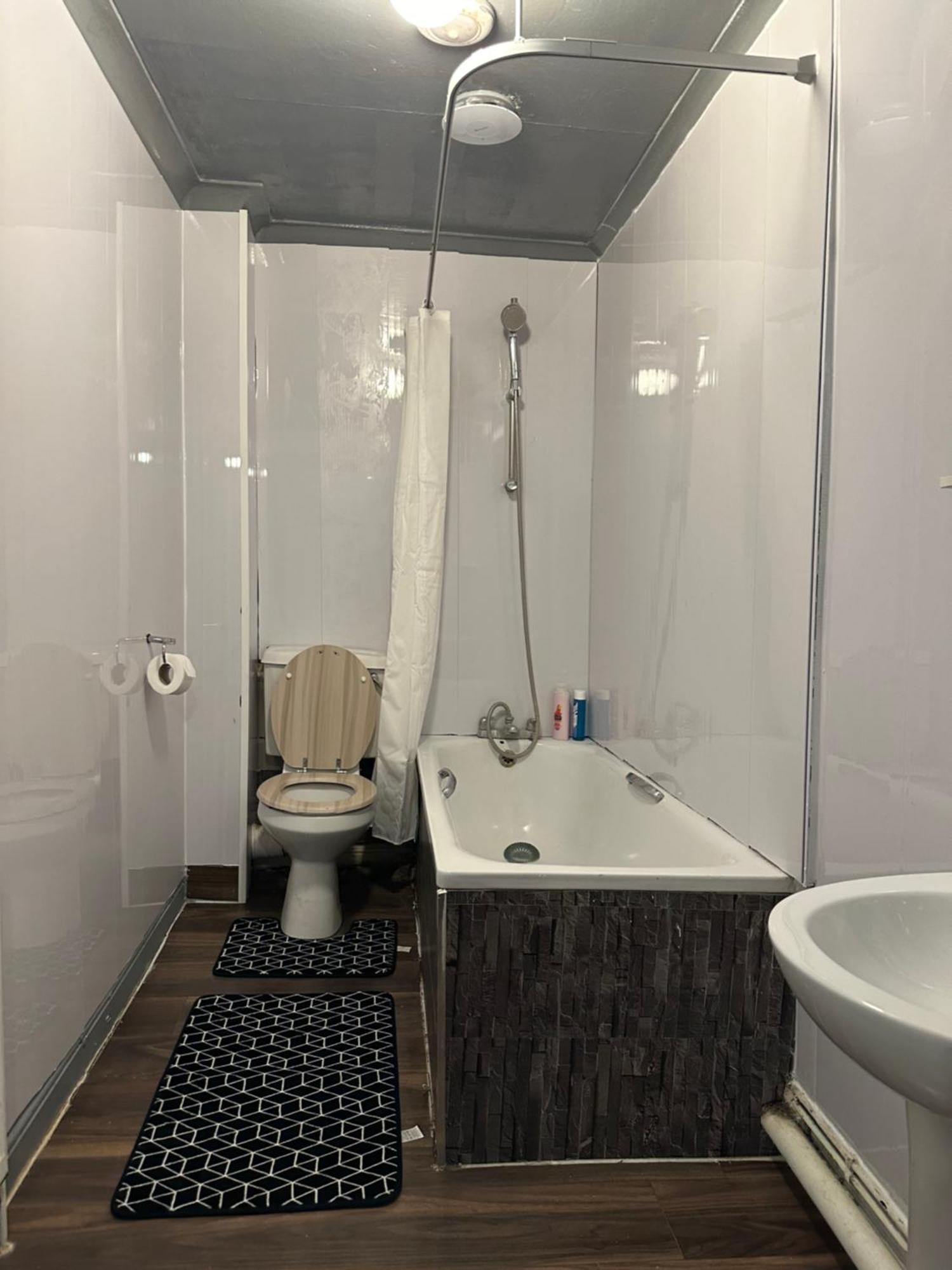 Luxury Room In A 4 Bedroom Flat! 4 Minutes Walk To Kingscross, St Pancras Лондон Екстер'єр фото