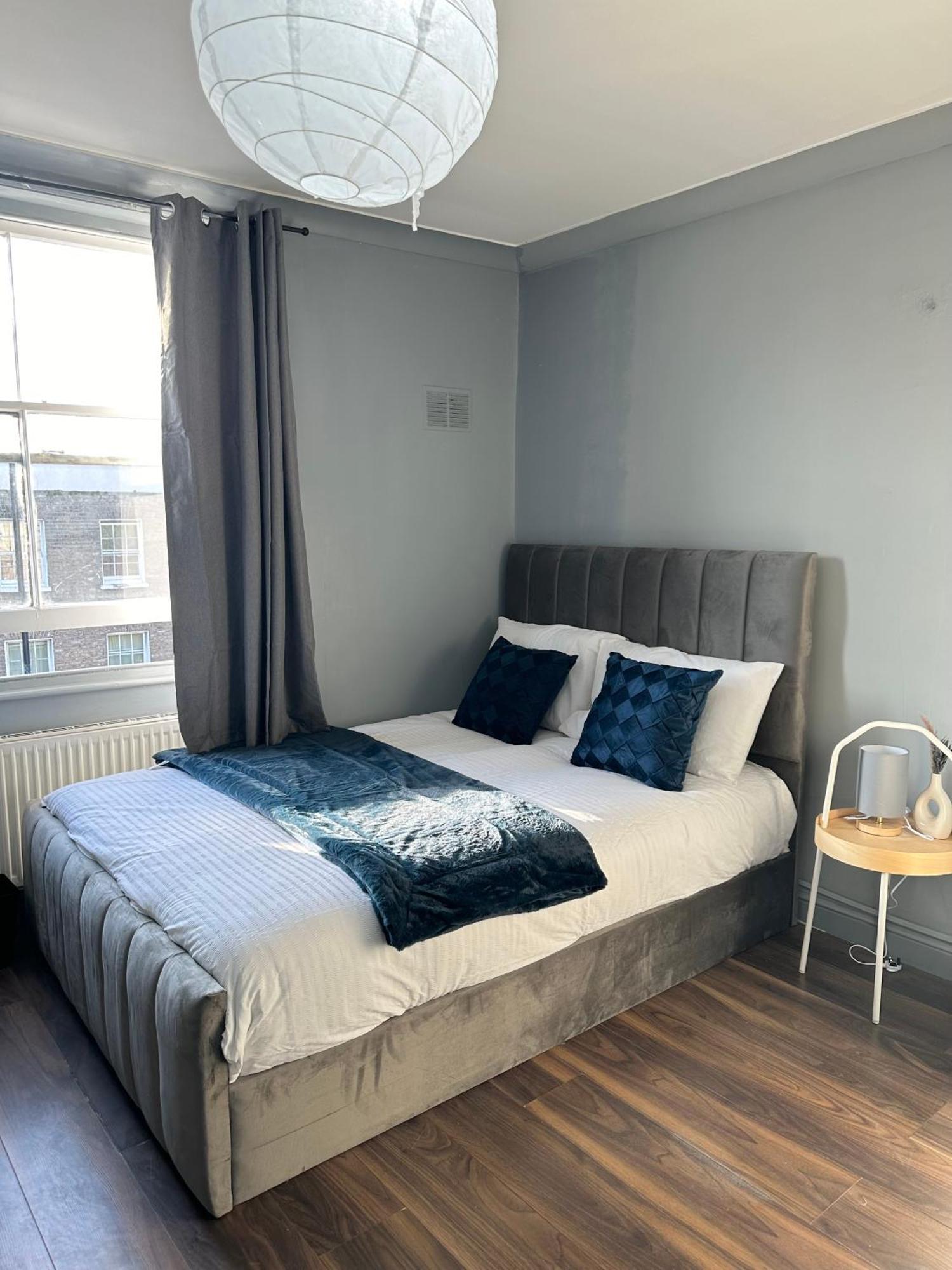 Luxury Room In A 4 Bedroom Flat! 4 Minutes Walk To Kingscross, St Pancras Лондон Екстер'єр фото