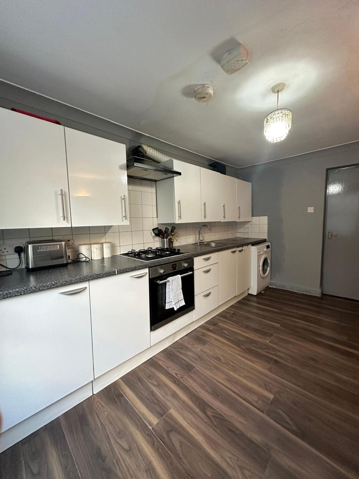 Luxury Room In A 4 Bedroom Flat! 4 Minutes Walk To Kingscross, St Pancras Лондон Екстер'єр фото